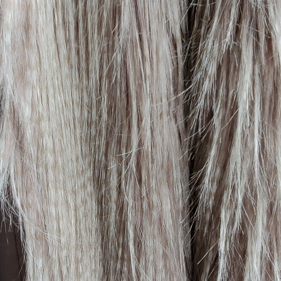 Faux fur jacket - Picture 4 of 4